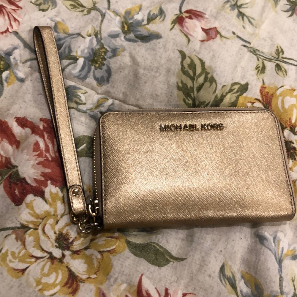 Michael Kors wristlet wallet